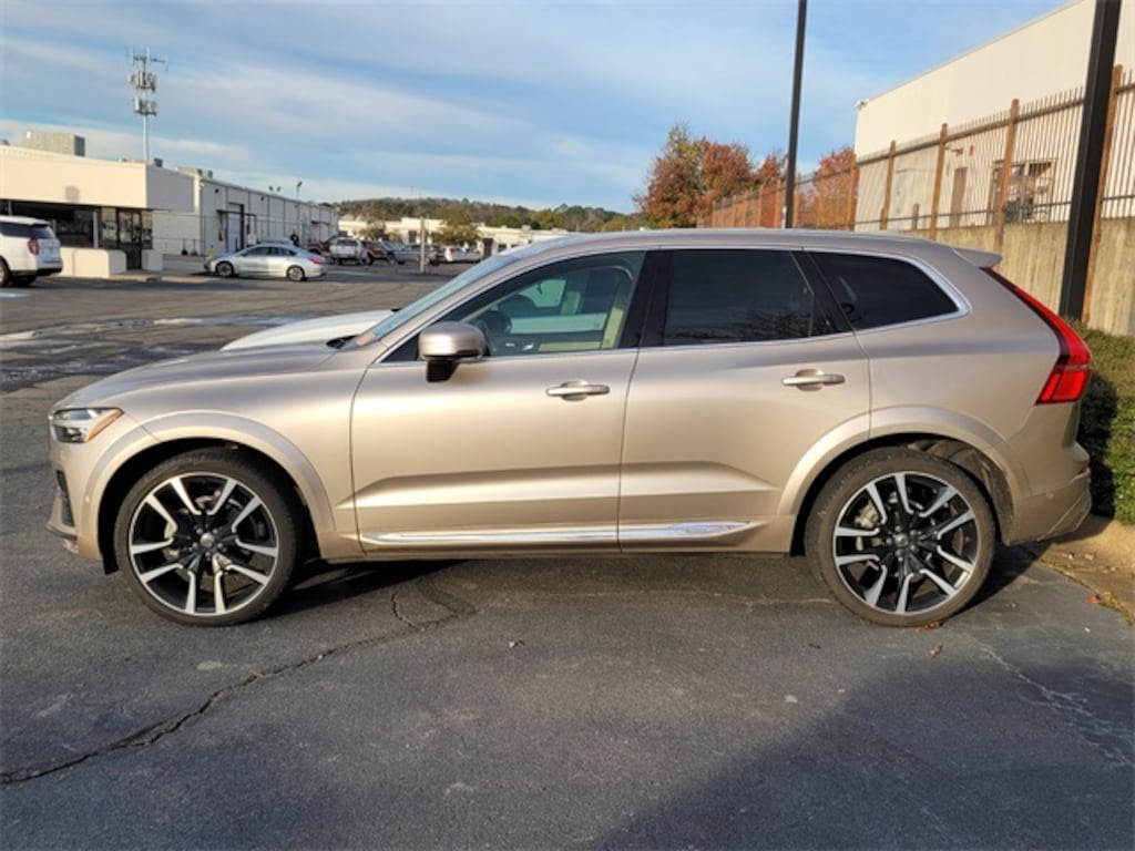 Certified 2023 Volvo XC60 B5 FWD Ultimate Bright SUV