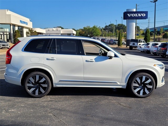 2025 Volvo XC90 T8 Plus photo 2