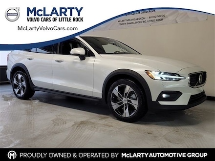 2026 Volvo V60 Cross Country B5 Plus Wagon
