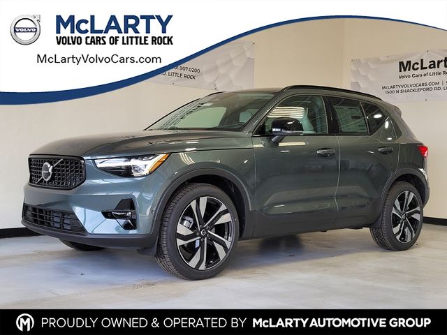 2026 Volvo XC40 B5 Ultra Dark AWD's photo