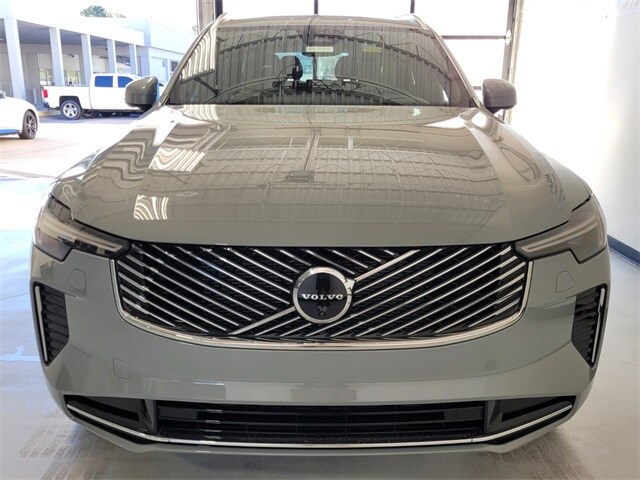 2026 Volvo XC90 Plus photo 4