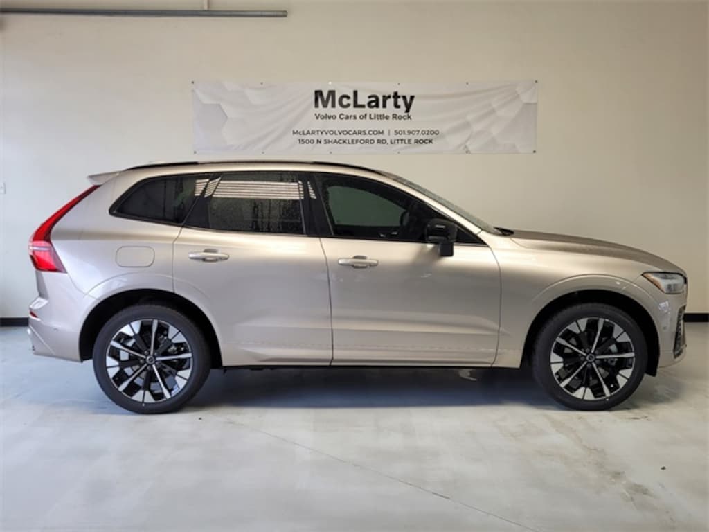 New 2026 Volvo XC60 B5 Plus SUV