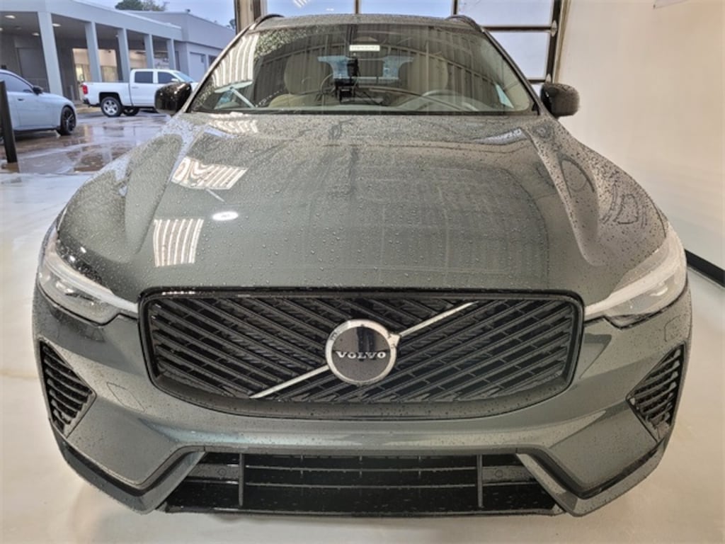 New 2026 Volvo XC60 B5 Core SUV