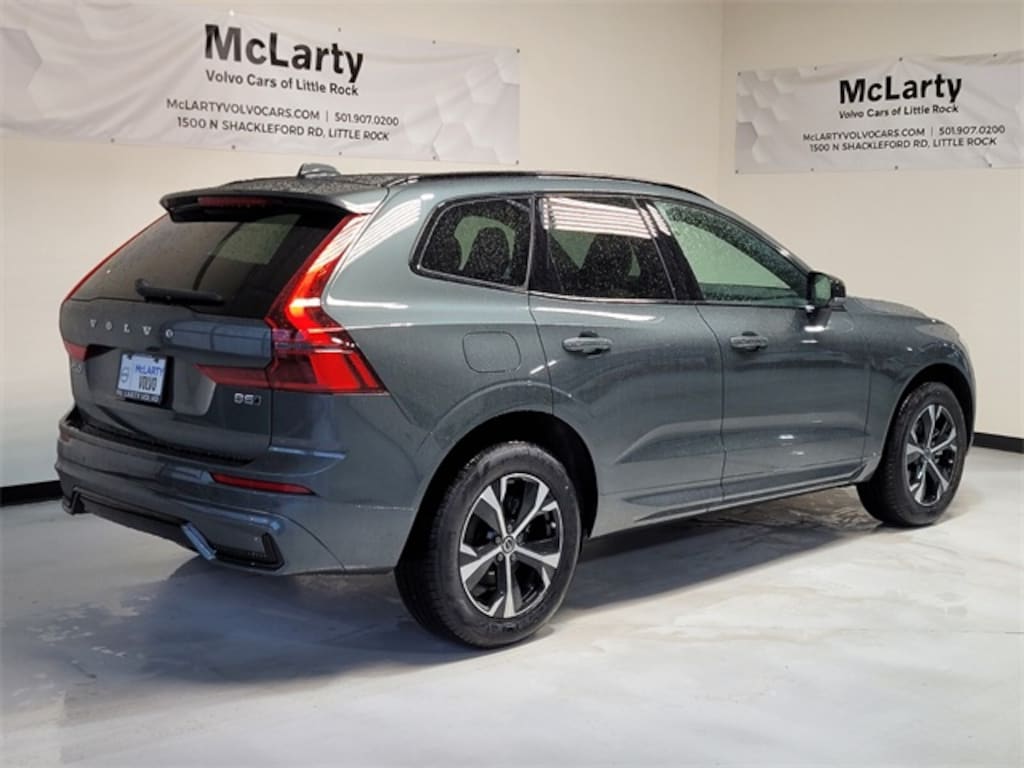 New 2026 Volvo XC60 B5 Core SUV