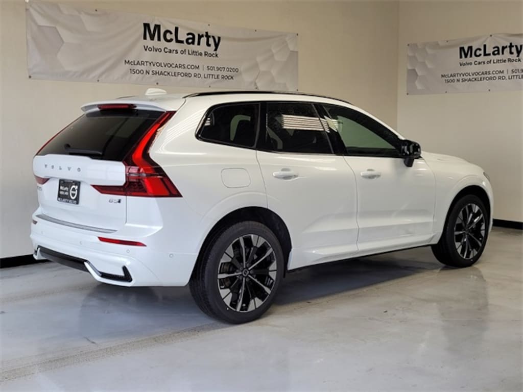 New 2026 Volvo XC60 B5 Plus SUV