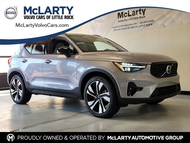 2026 Volvo XC40 B5 Ultra Dark AWD's photo