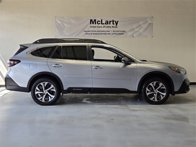 2021 Subaru Outback Limited photo 2