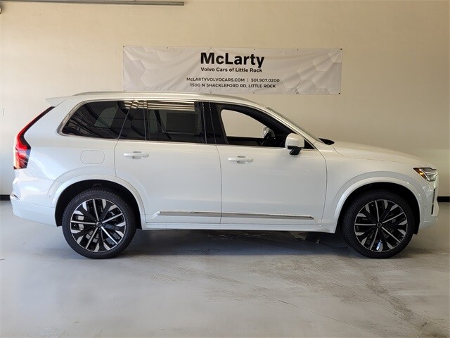 2026 Volvo XC90 Plus photo 2