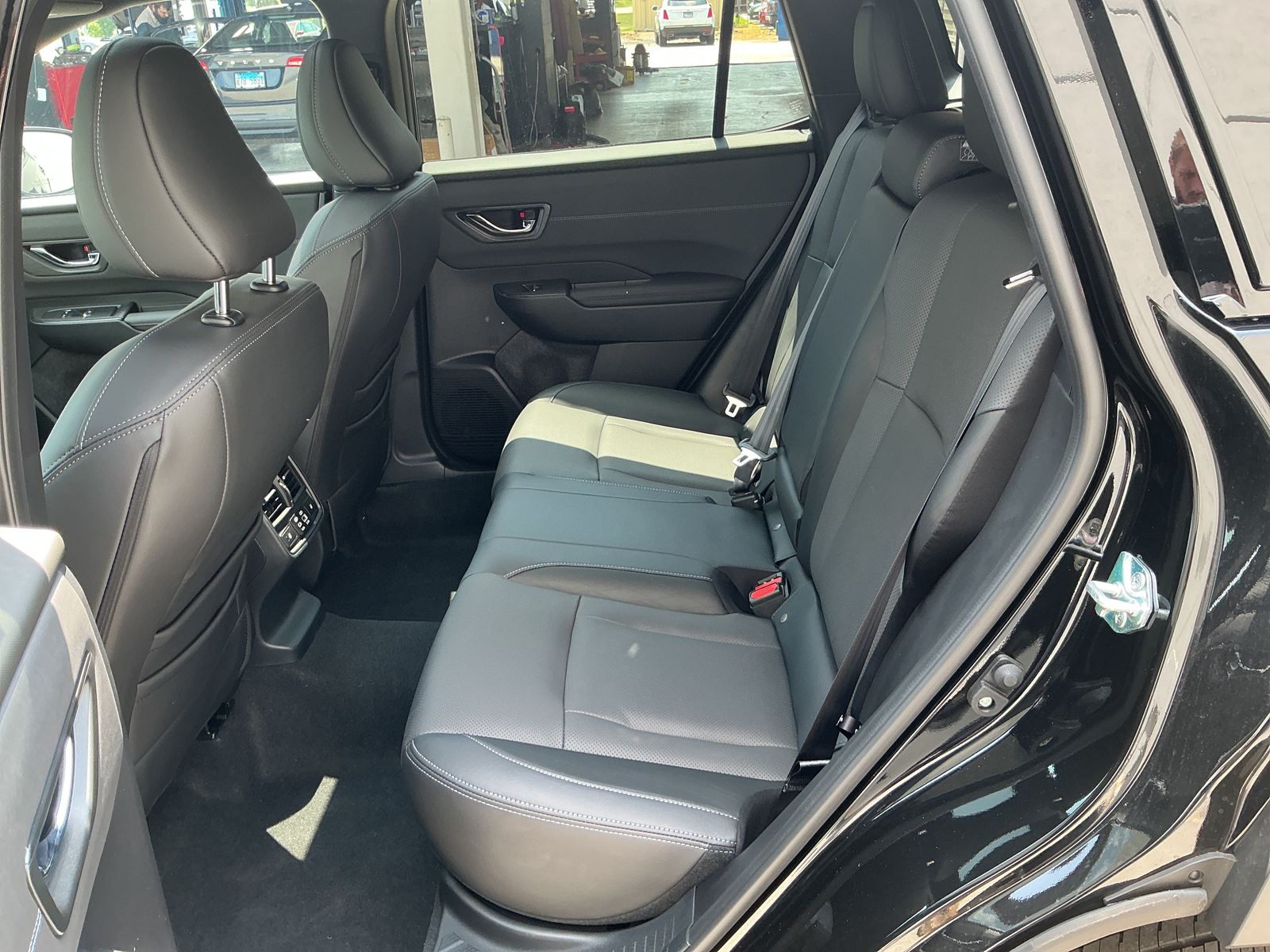 2026 Subaru Outback Touring - Photo 22