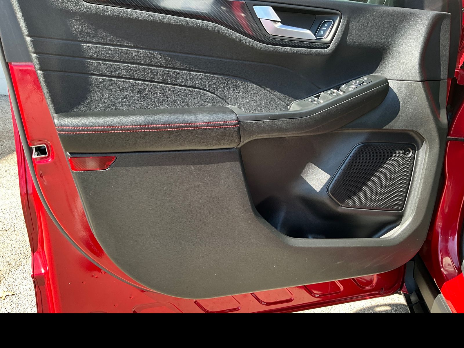 2023 Ford Escape ST-Line - Photo 25