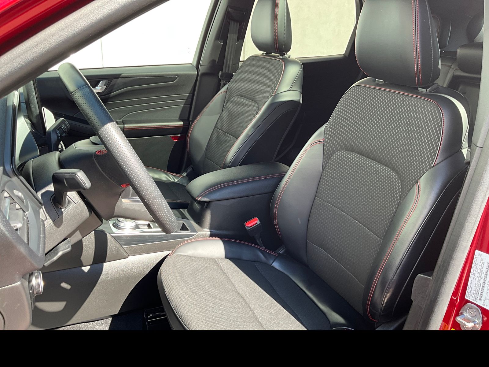 2023 Ford Escape ST-Line - Photo 9
