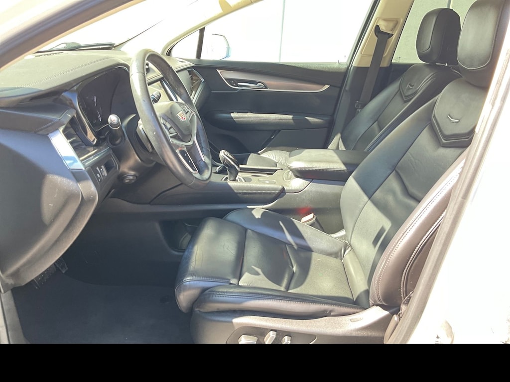 Used 2017 Cadillac XT5 Luxury SUV