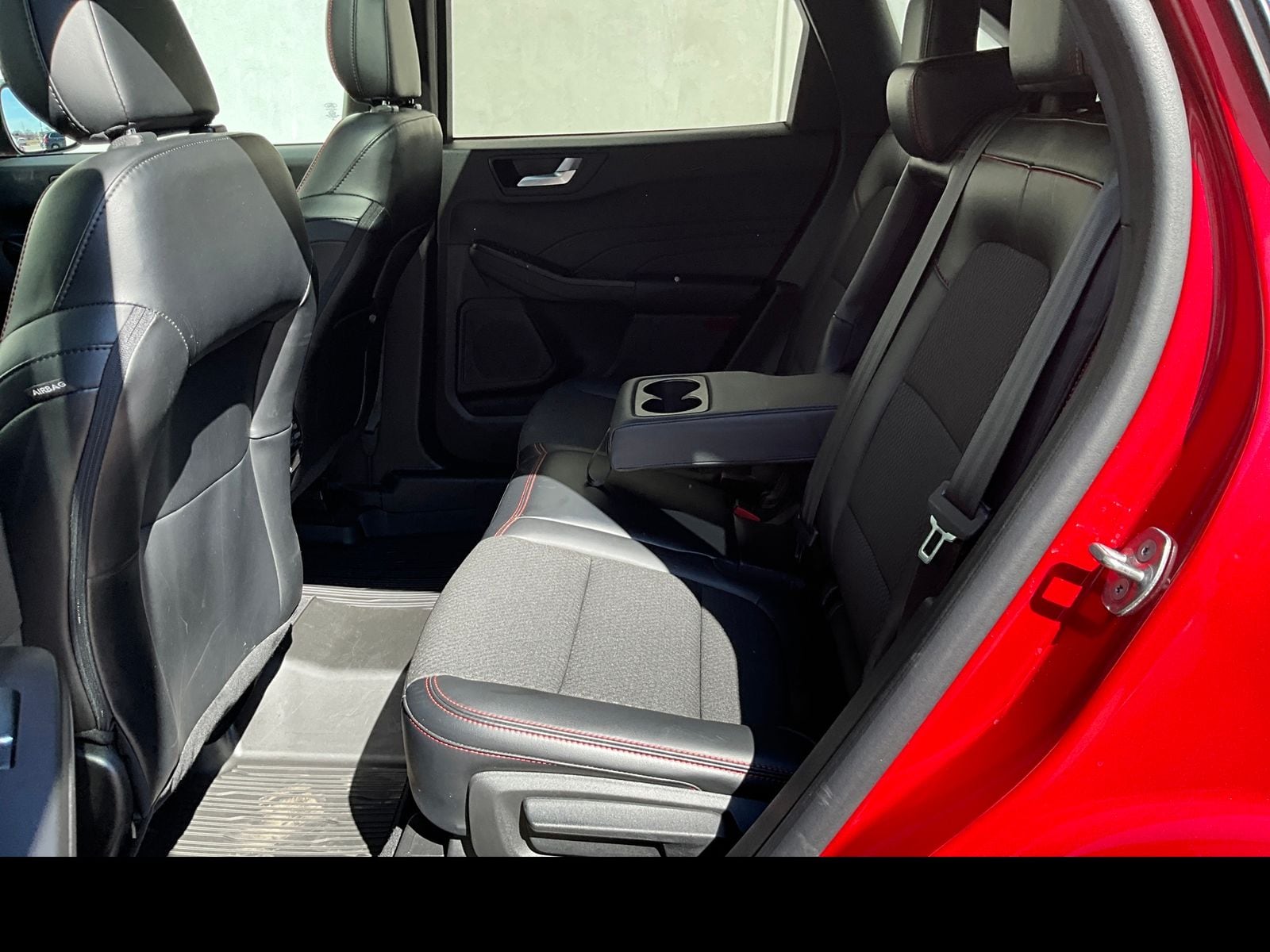 2023 Ford Escape ST-Line - Photo 11
