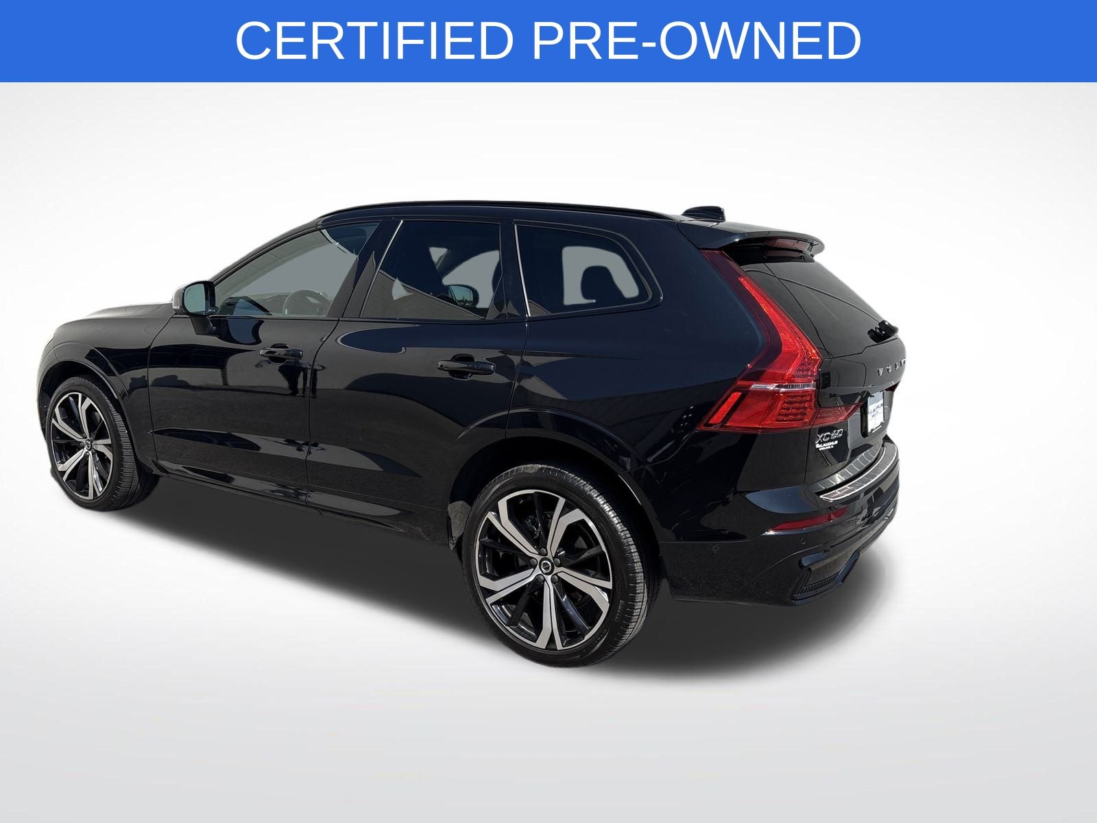 2023 Volvo XC60 B5 Ultimate photo 2