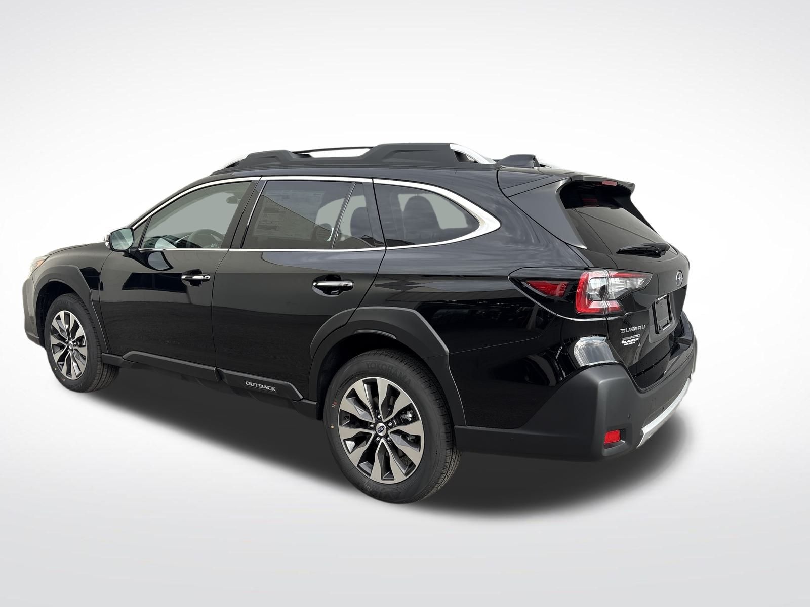 2025 Subaru Outback Touring XT photo 3