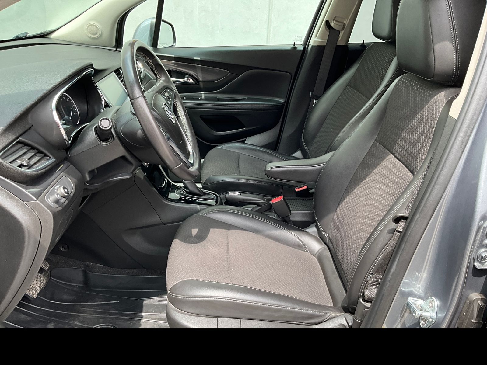 Used 2020 Buick Encore Preferred with VIN KL4CJESB0LB057386 for sale in Moline, IL