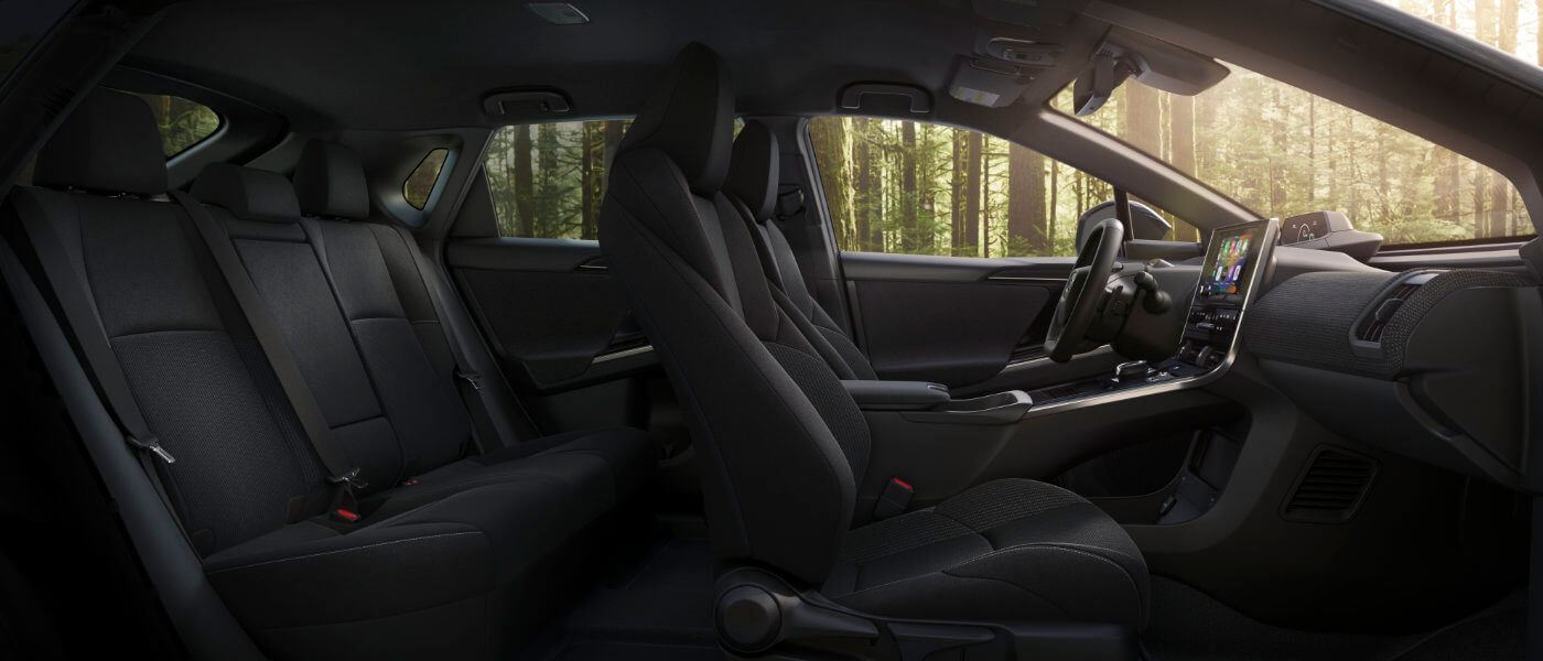 2025 Subaru Solterra Interiore Seating Side View