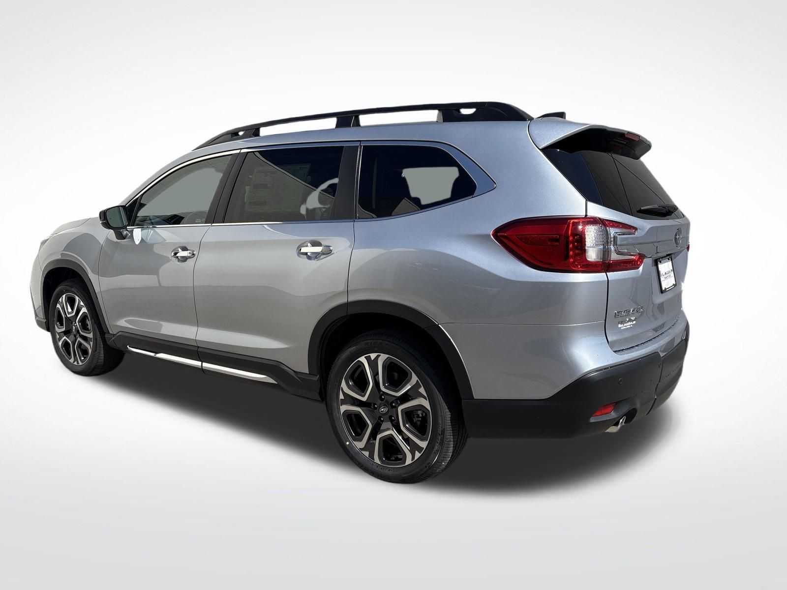 2025 Subaru Ascent Touring photo 2