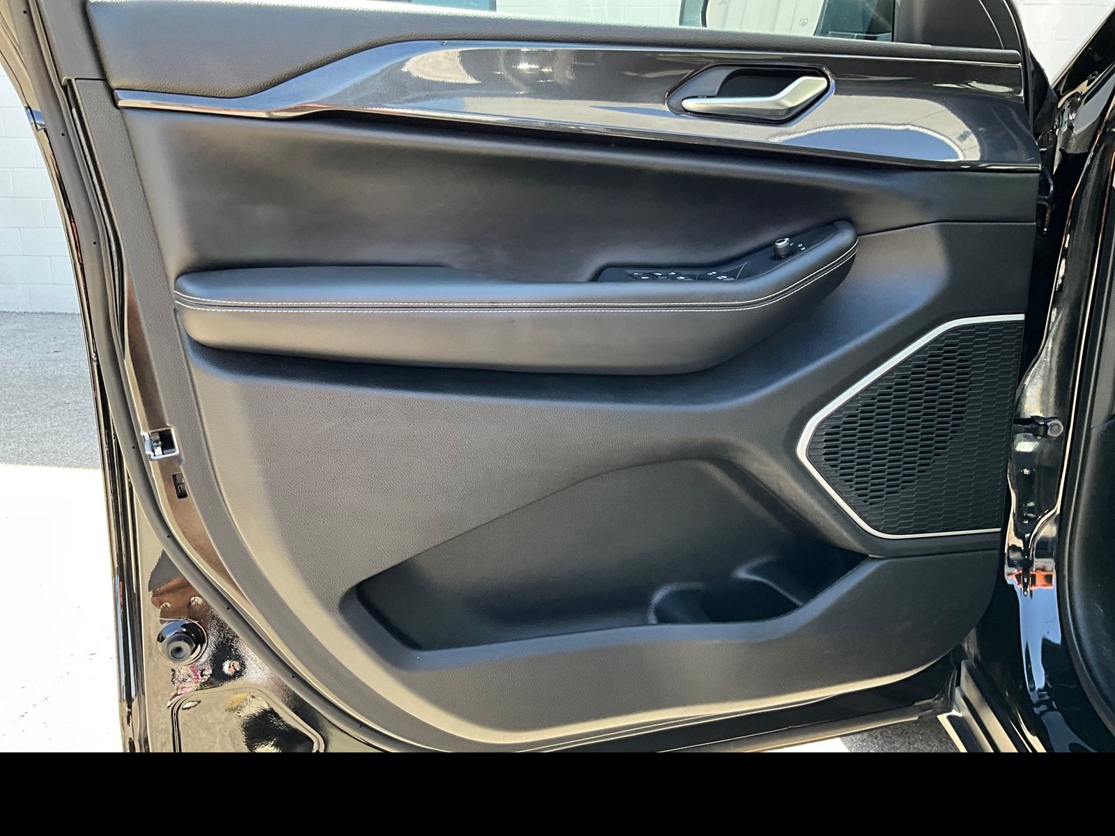 2020 Jeep Grand Cherokee Altitude - Photo 11