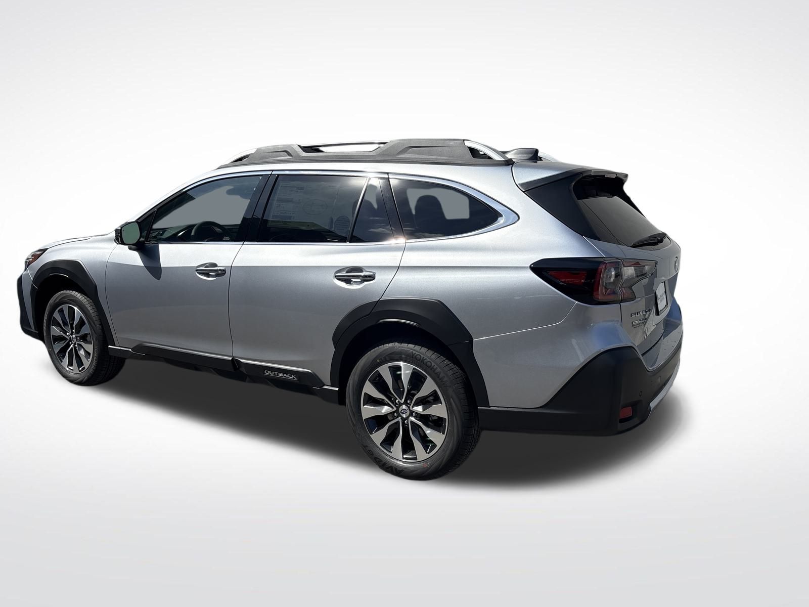2025 Subaru Outback Touring XT photo 3