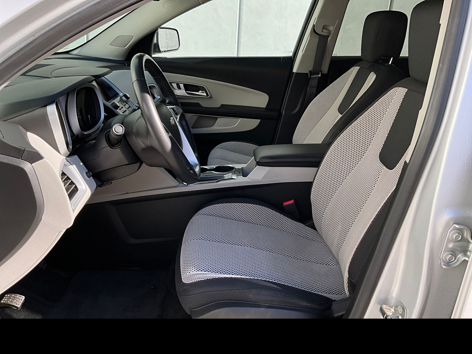 Used 2016 Chevrolet Equinox LT with VIN 2GNFLFE33G6134288 for sale in Moline, IL