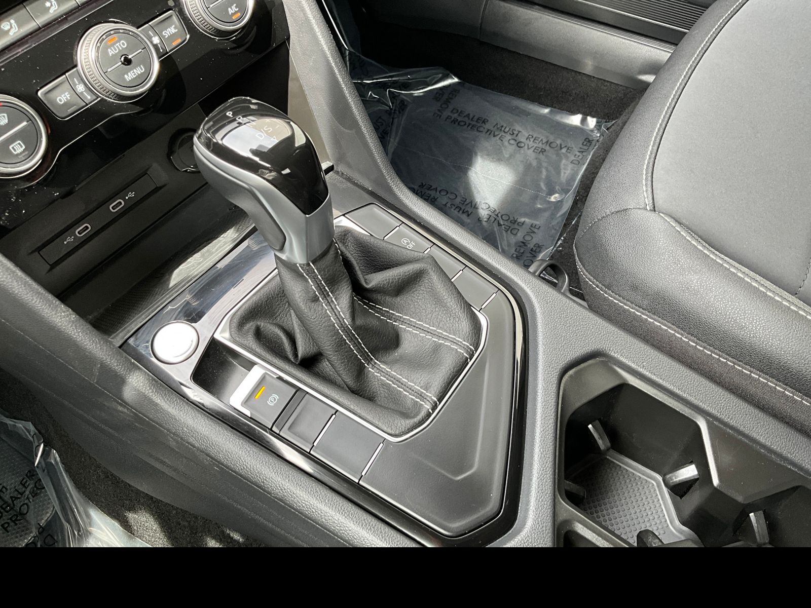 2024 Volkswagen Taos SE - Photo 26