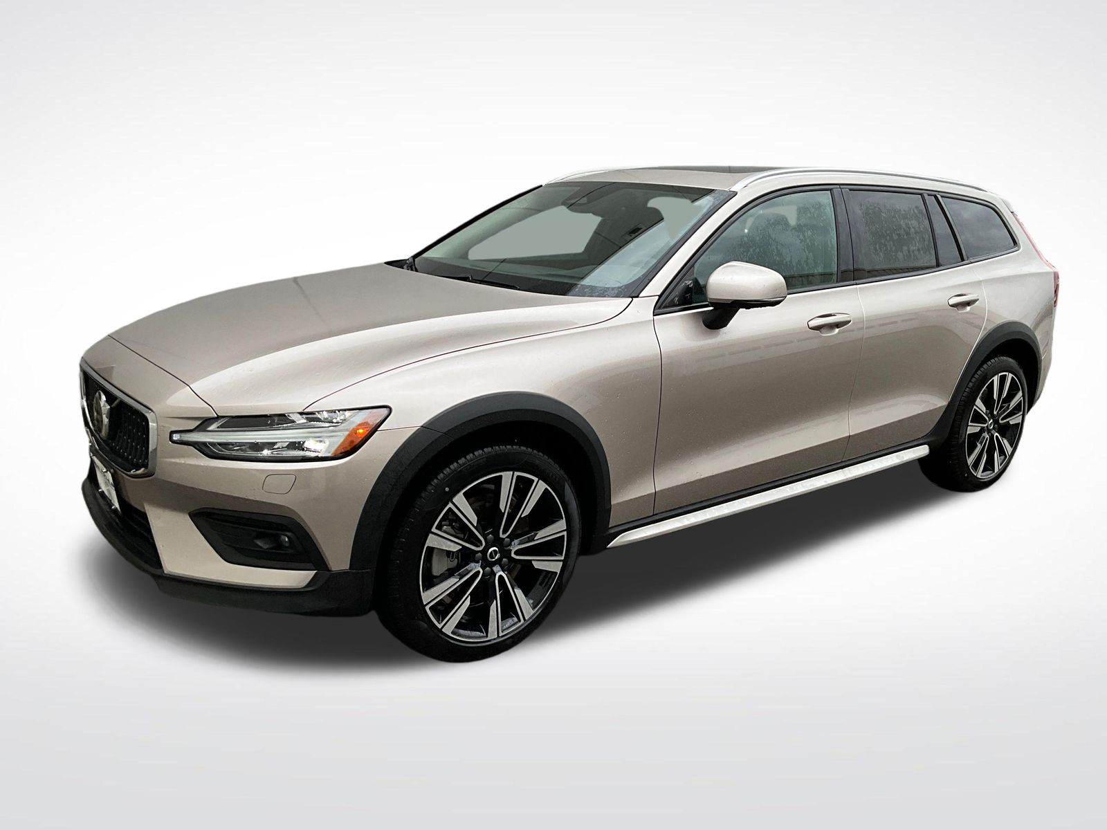 2026 Volvo V60 Cross Country B5 Ultra AWD's photo