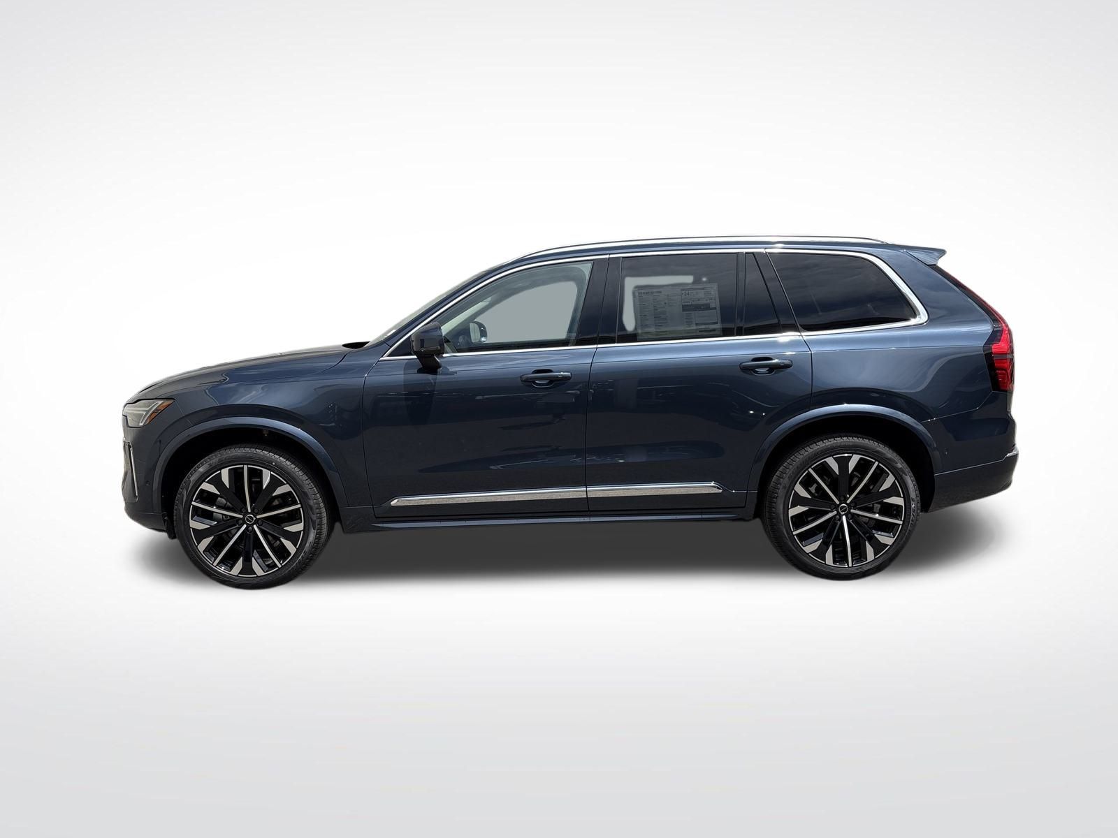 2026 Volvo XC90 B5 Plus photo 2