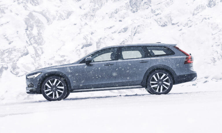 2023 Volvo V90 Cross Country Exterior In Snow
