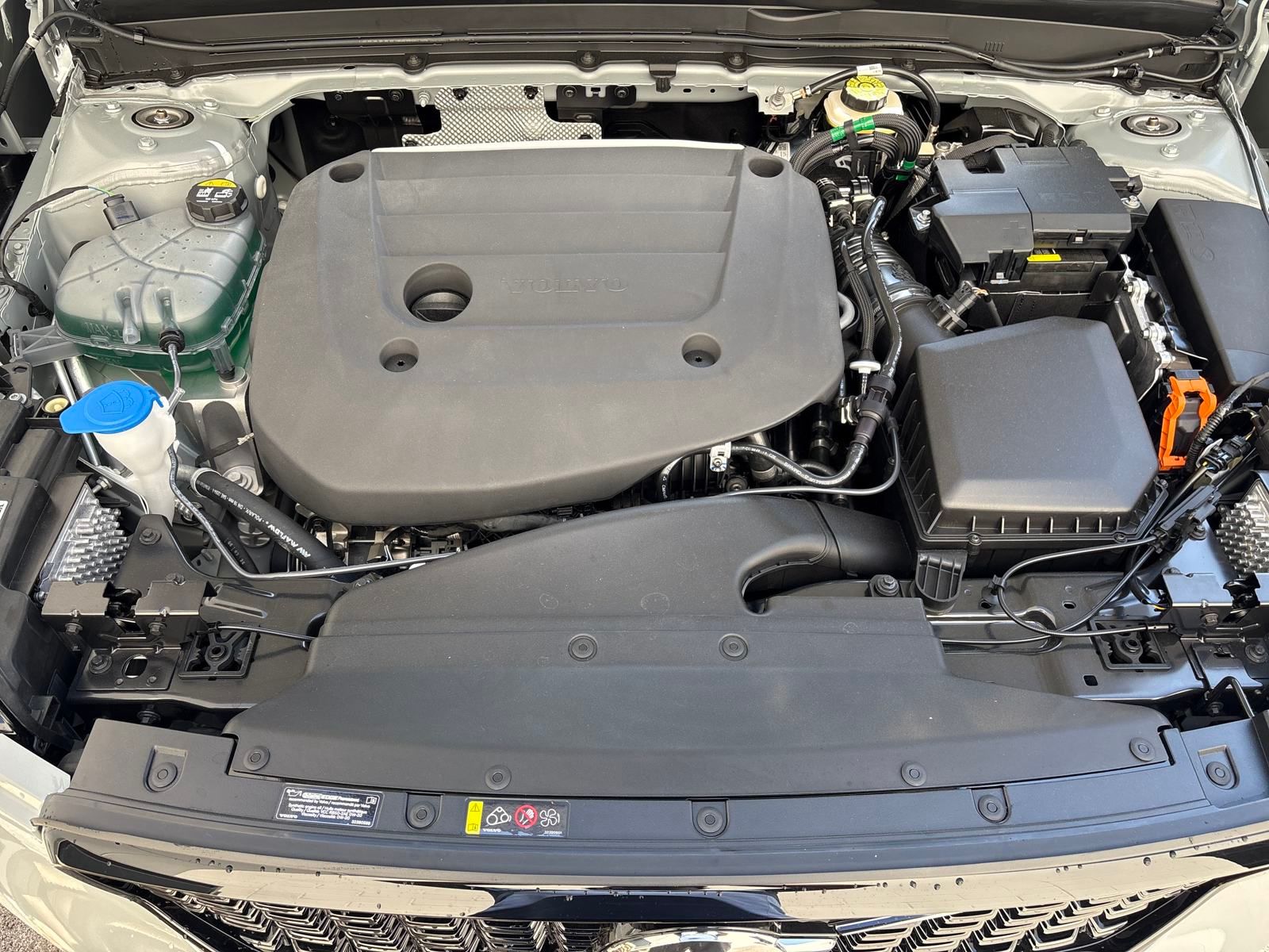 2026 Volvo XC40 Plus - Photo 29