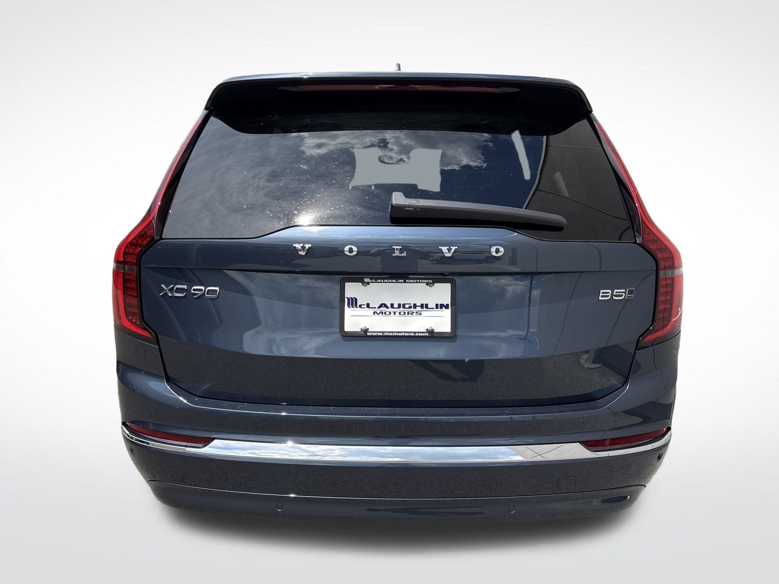 2026 Volvo XC90 B5 Plus photo 4