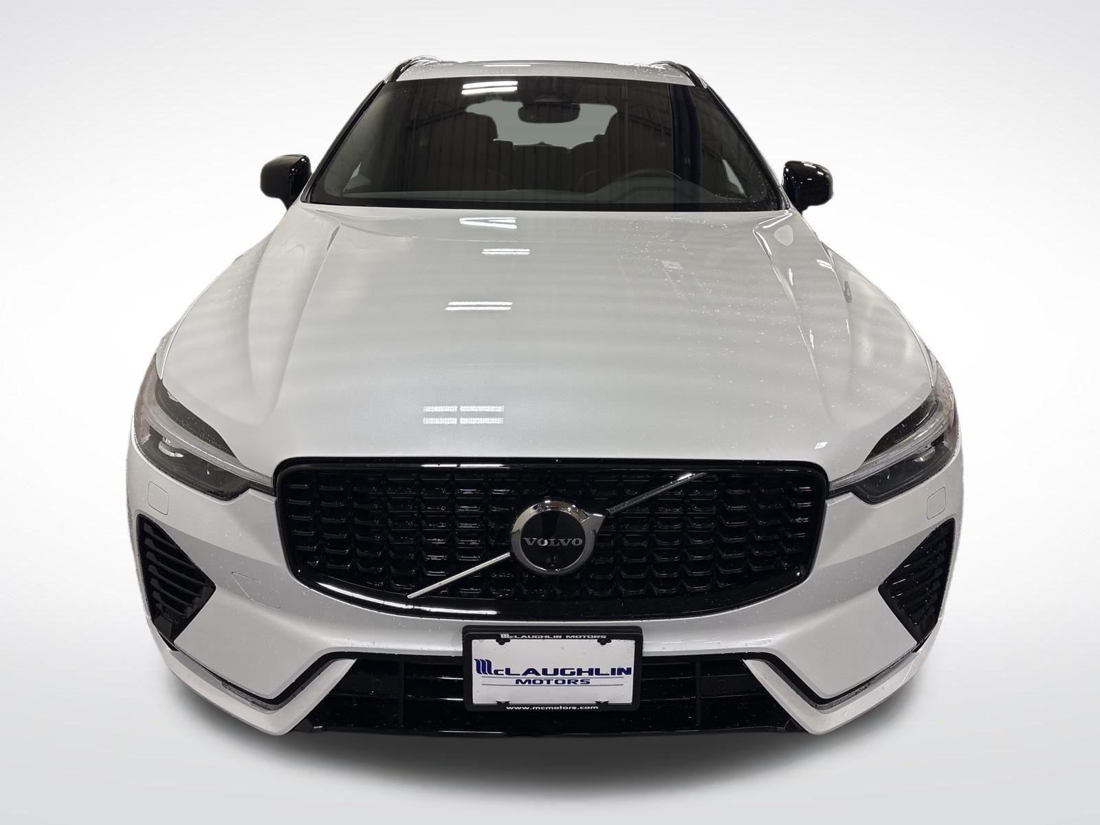 2025 Volvo XC60 Hybrid T8 Plus photo 3