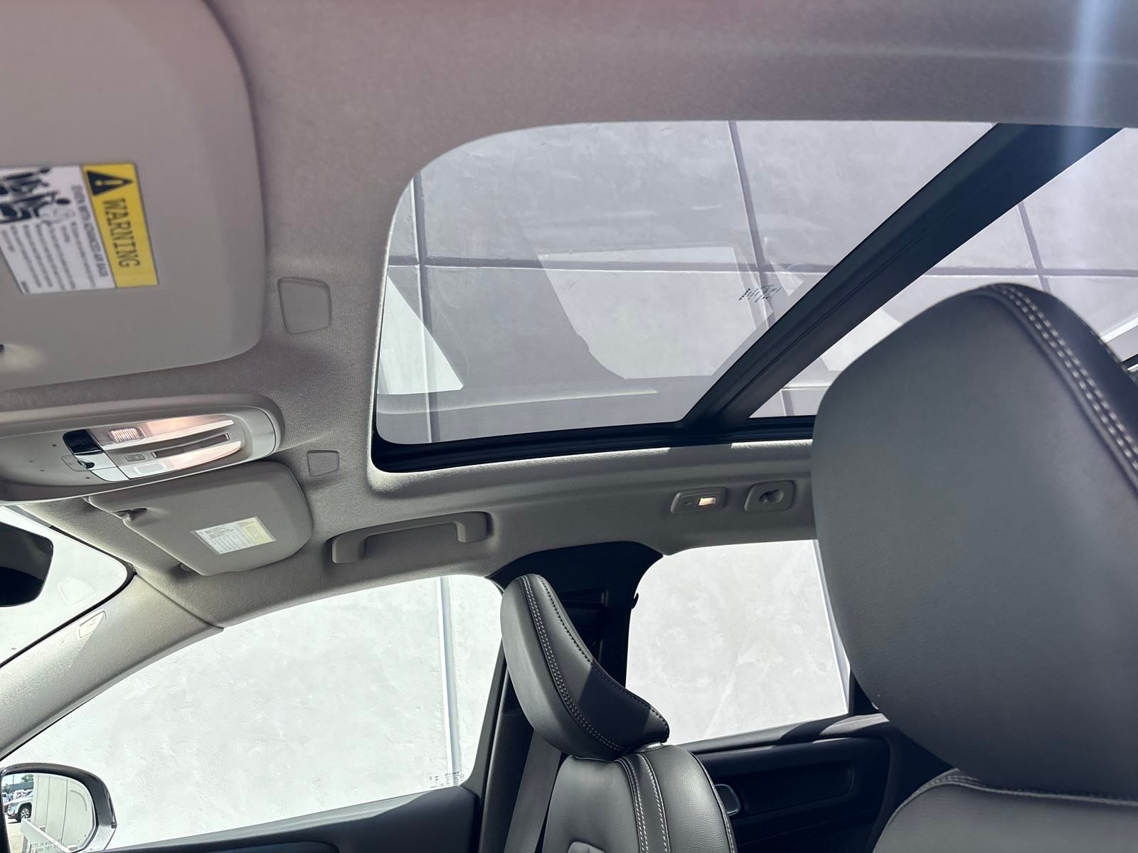 2026 Volvo XC40 Plus - Photo 28