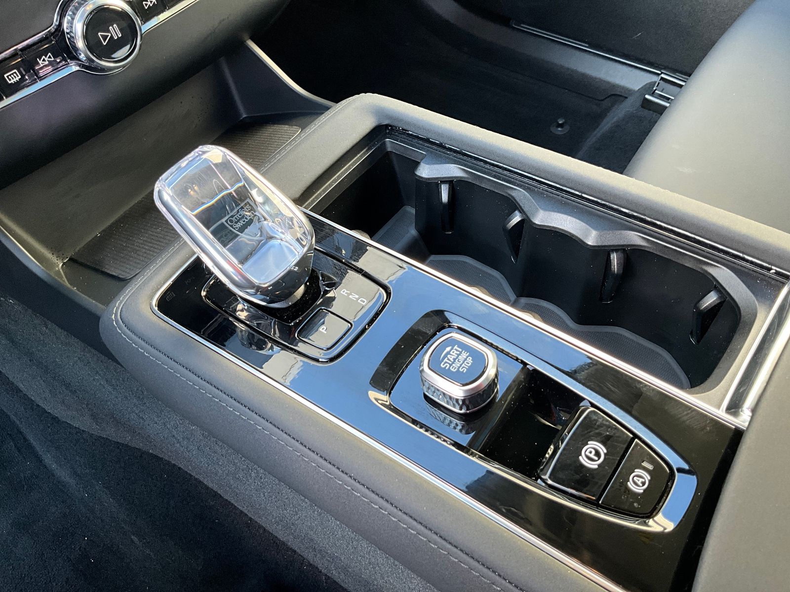 2025 Volvo XC90 Plus - Photo 30