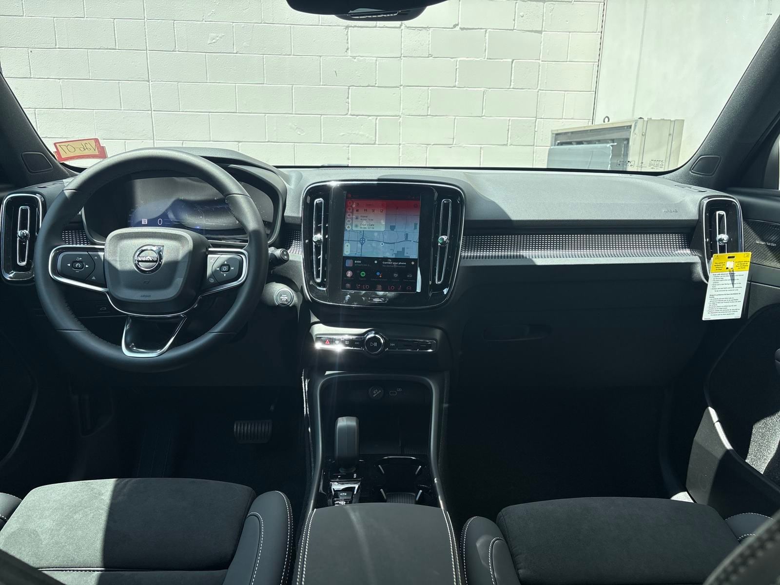 2026 Volvo XC40 Ultra - Photo 13