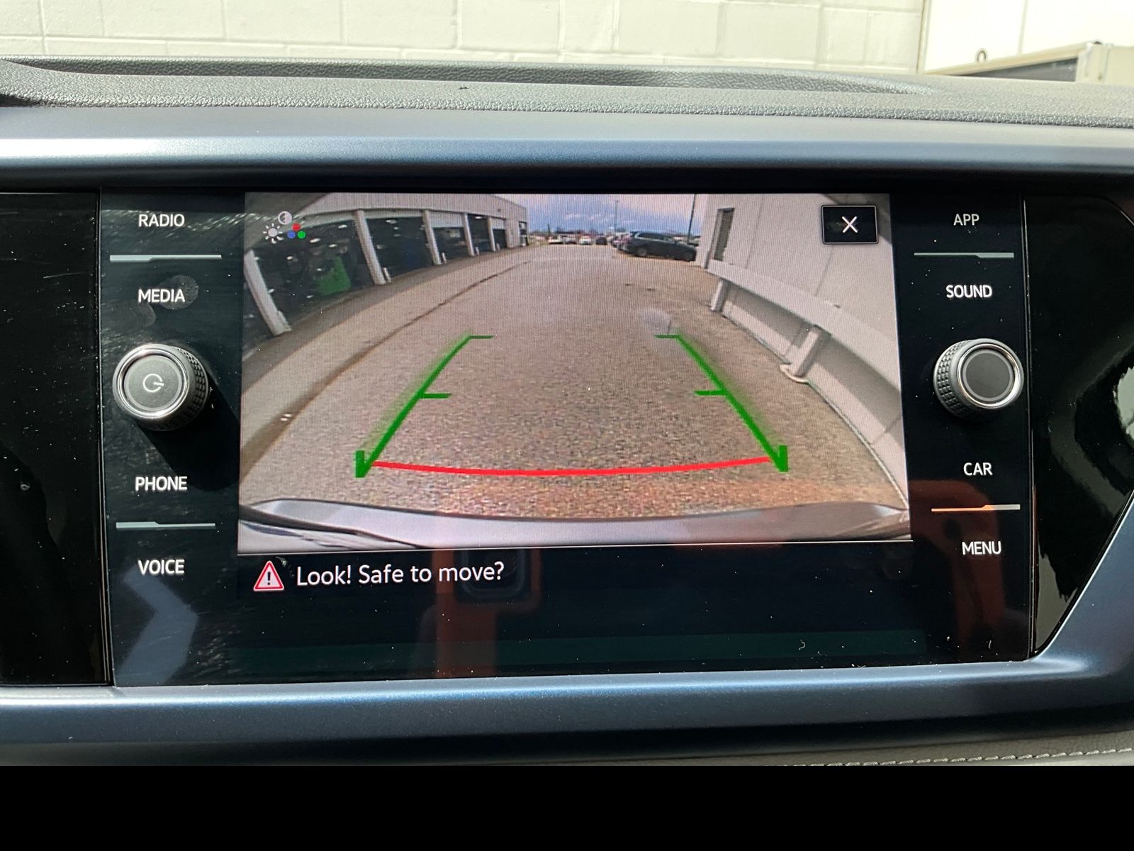 2024 Volkswagen Taos SE - Photo 6