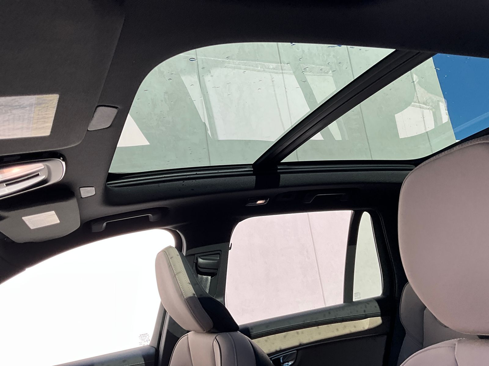 2026 Volvo XC90 Plus - Photo 24