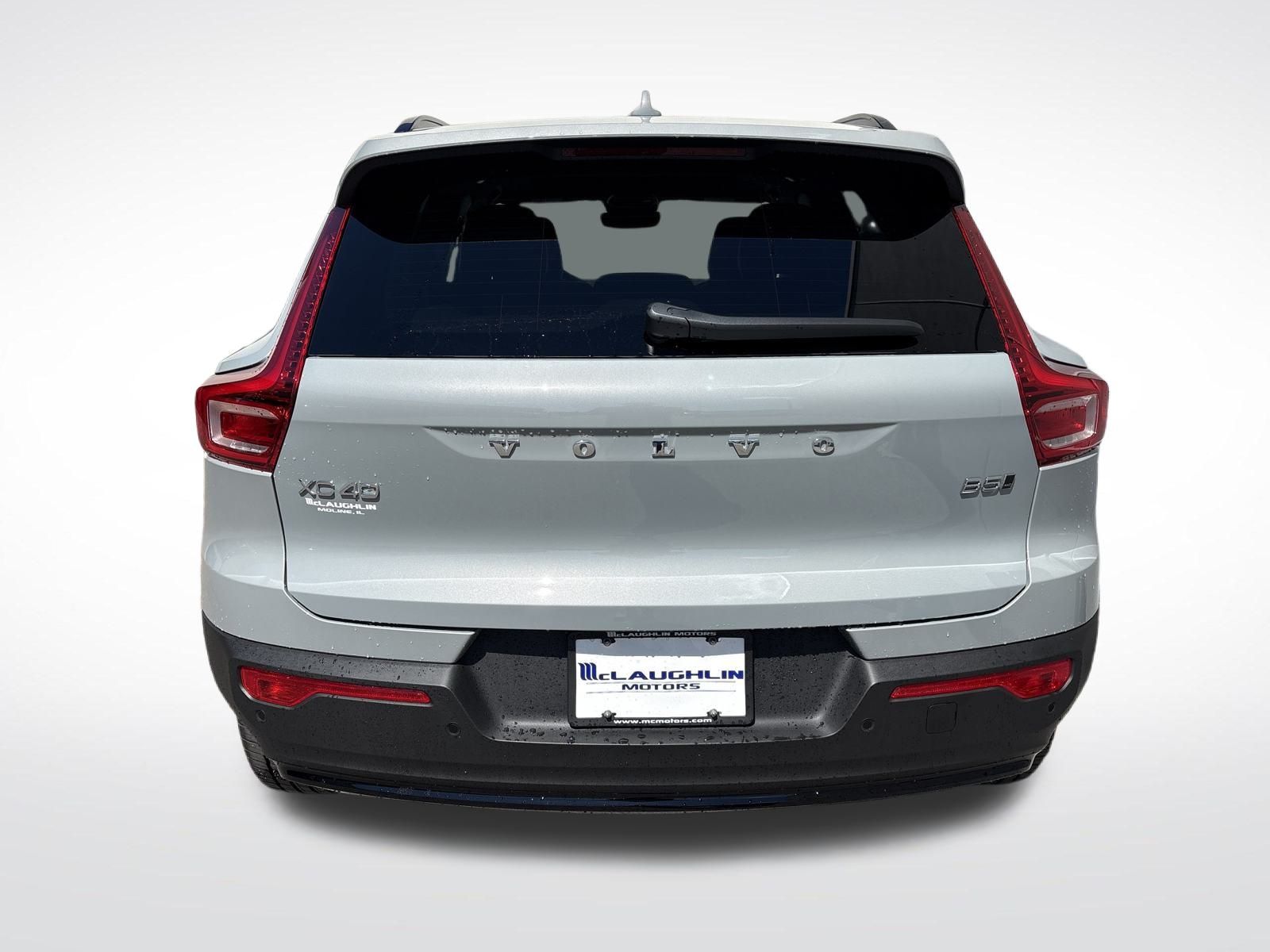 2026 Volvo XC40 Plus photo 3