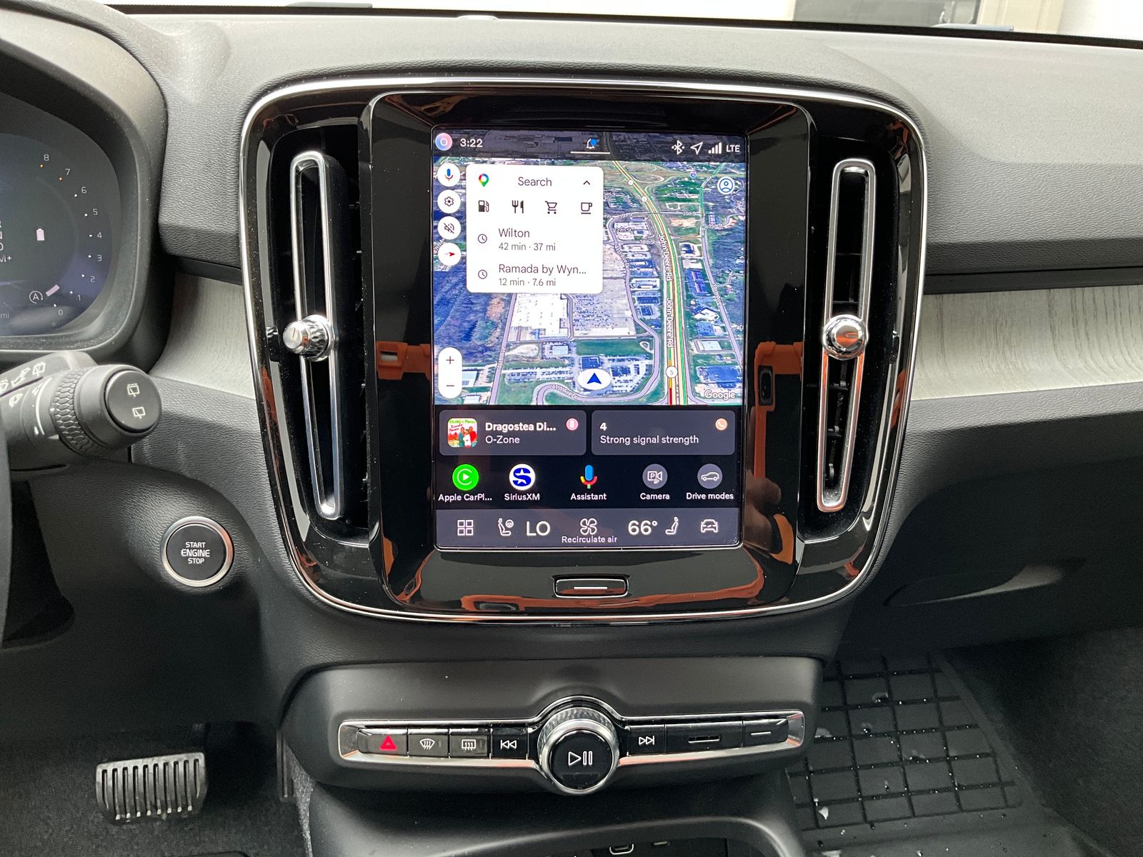 2026 Volvo XC40 Plus - Photo 24