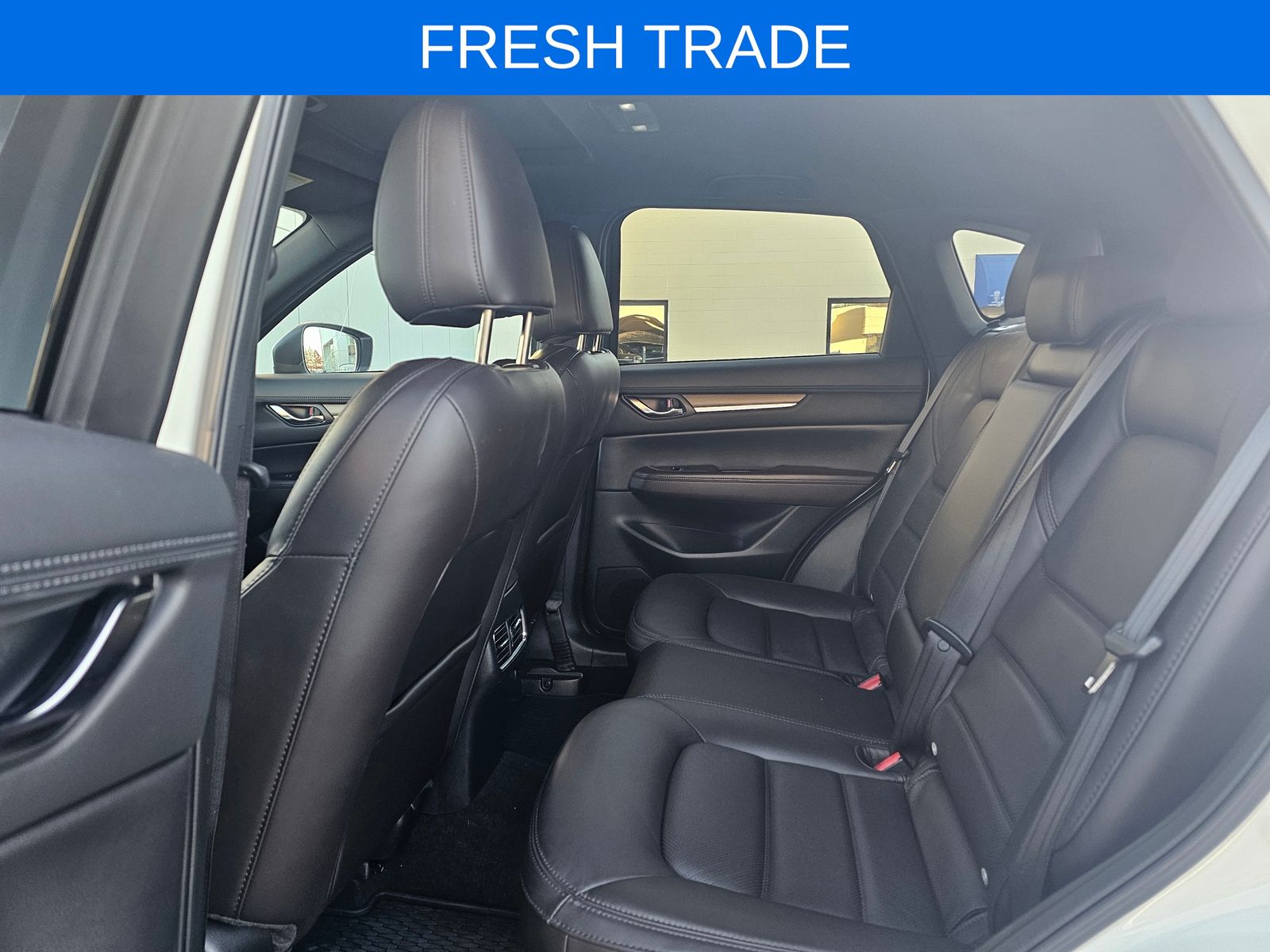 2022 Mazda CX-5 2.5 Turbo Signature photo 3