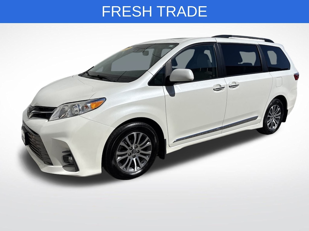 Used 2020 Toyota Sienna XLE Minivan/Van