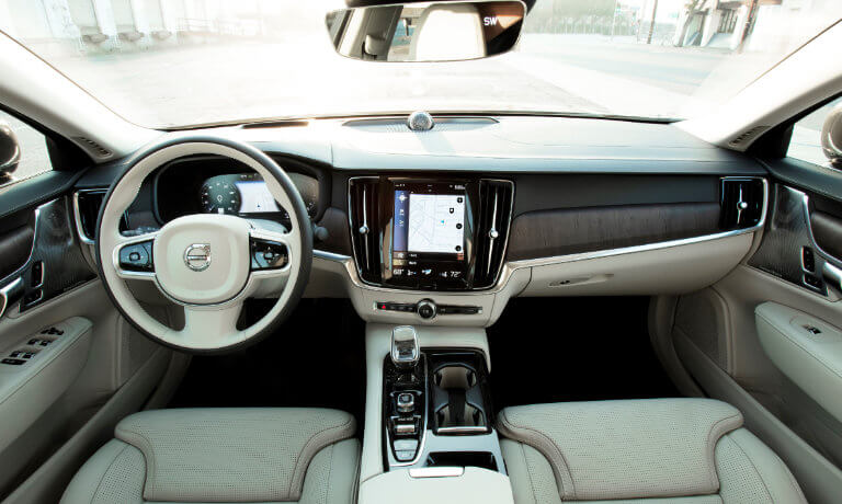 2022 Volvo V90 Cross Country Interior Front
