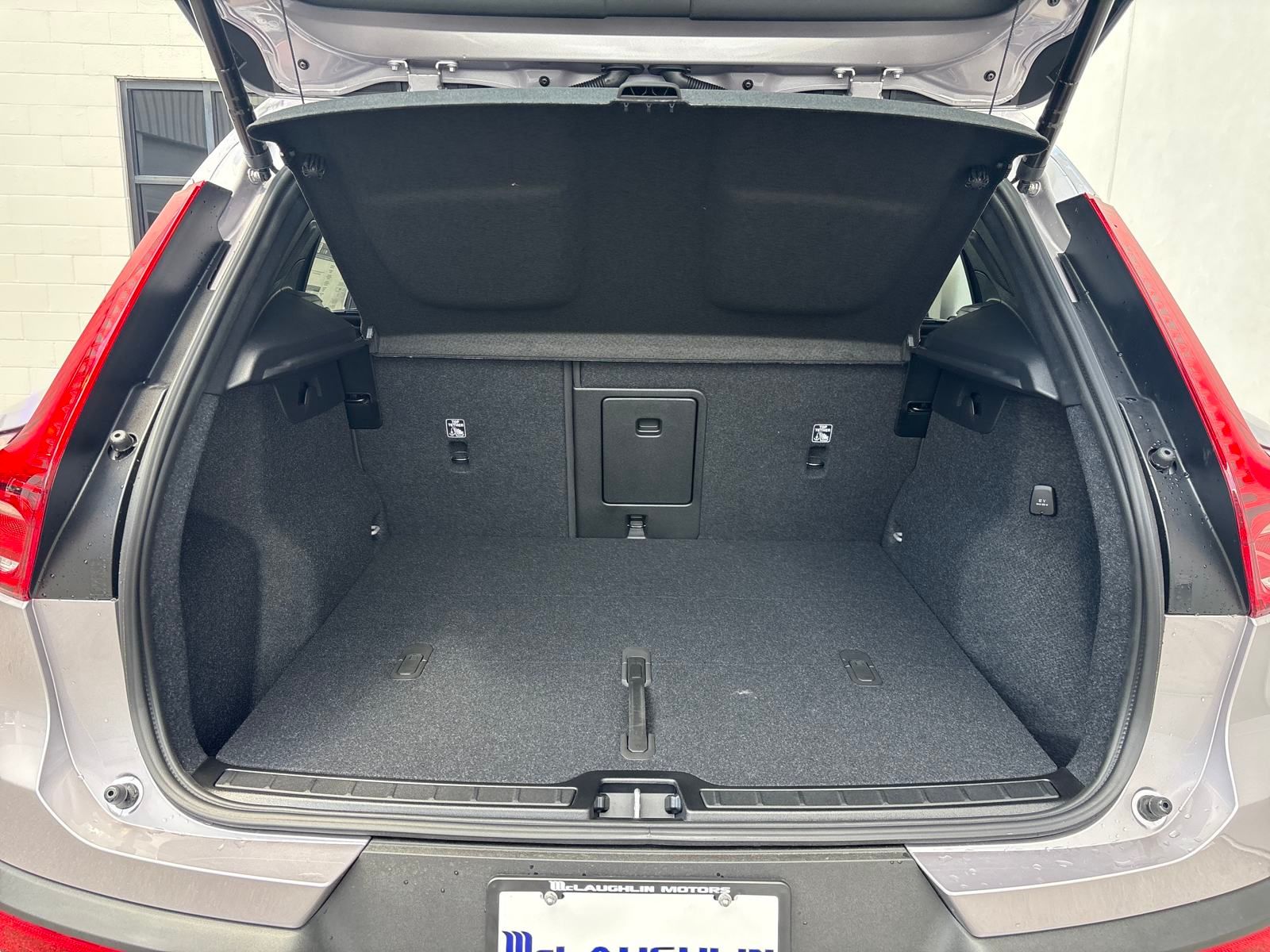 2026 Volvo XC40 Ultra - Photo 28