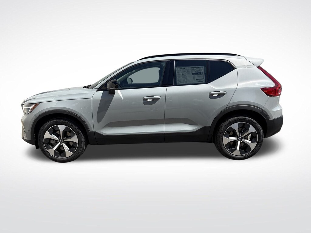 Used 2026 Volvo XC40 B5 Plus SUV