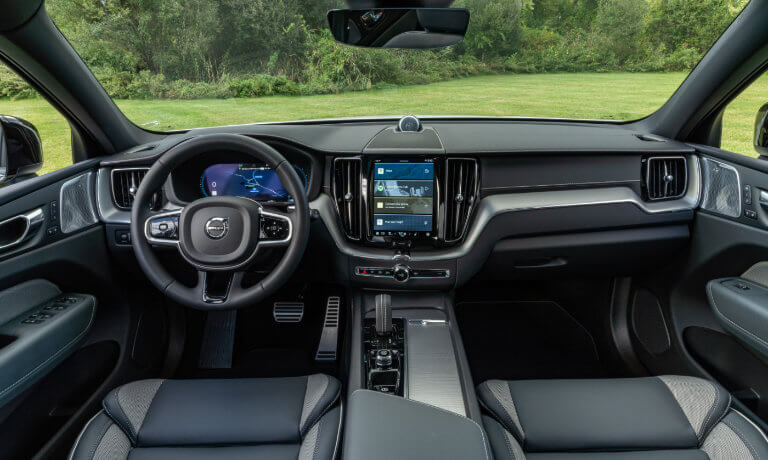 2022 Volvo XC60 Interior Front