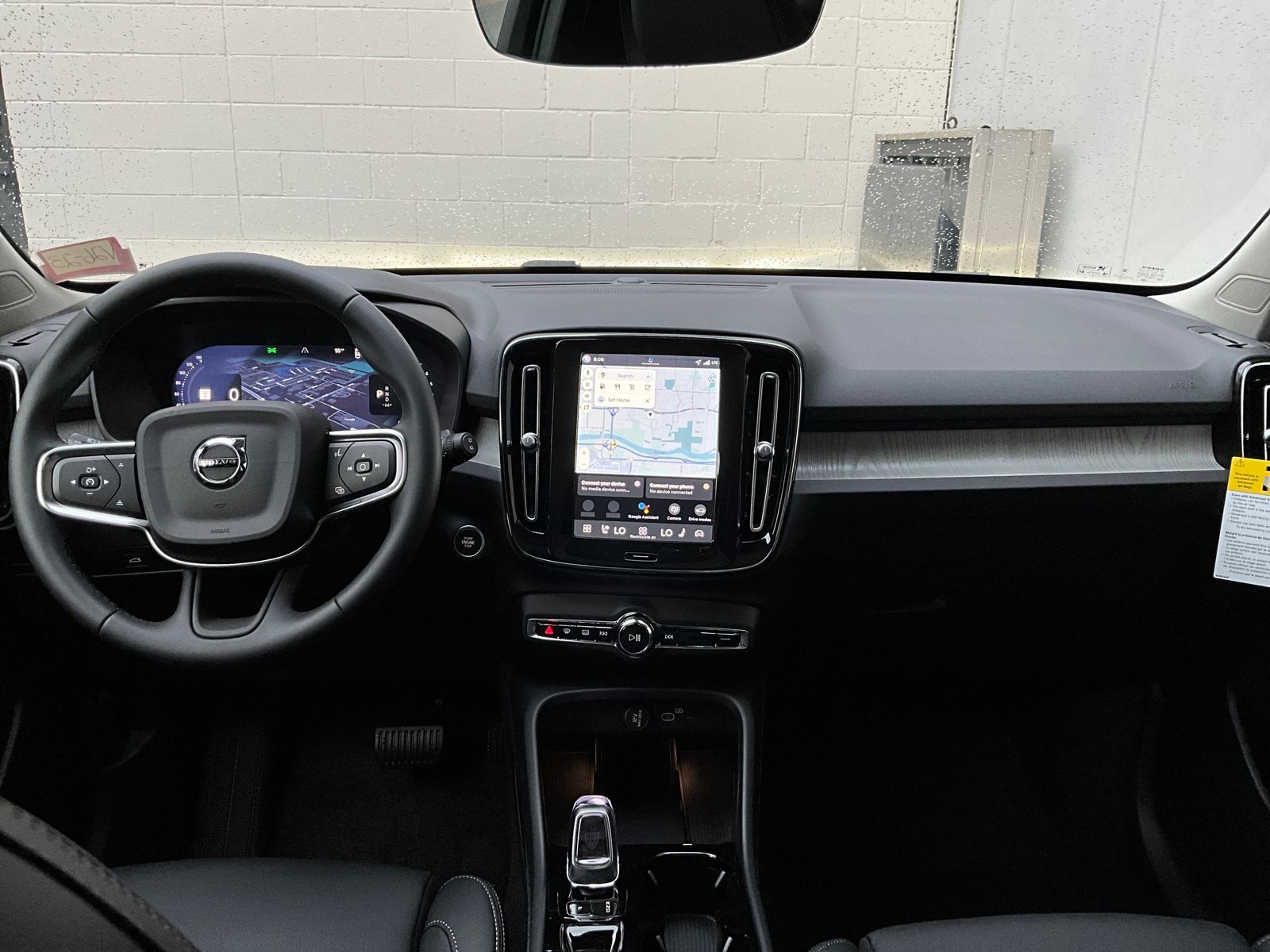 2026 Volvo XC40 Plus - Photo 12