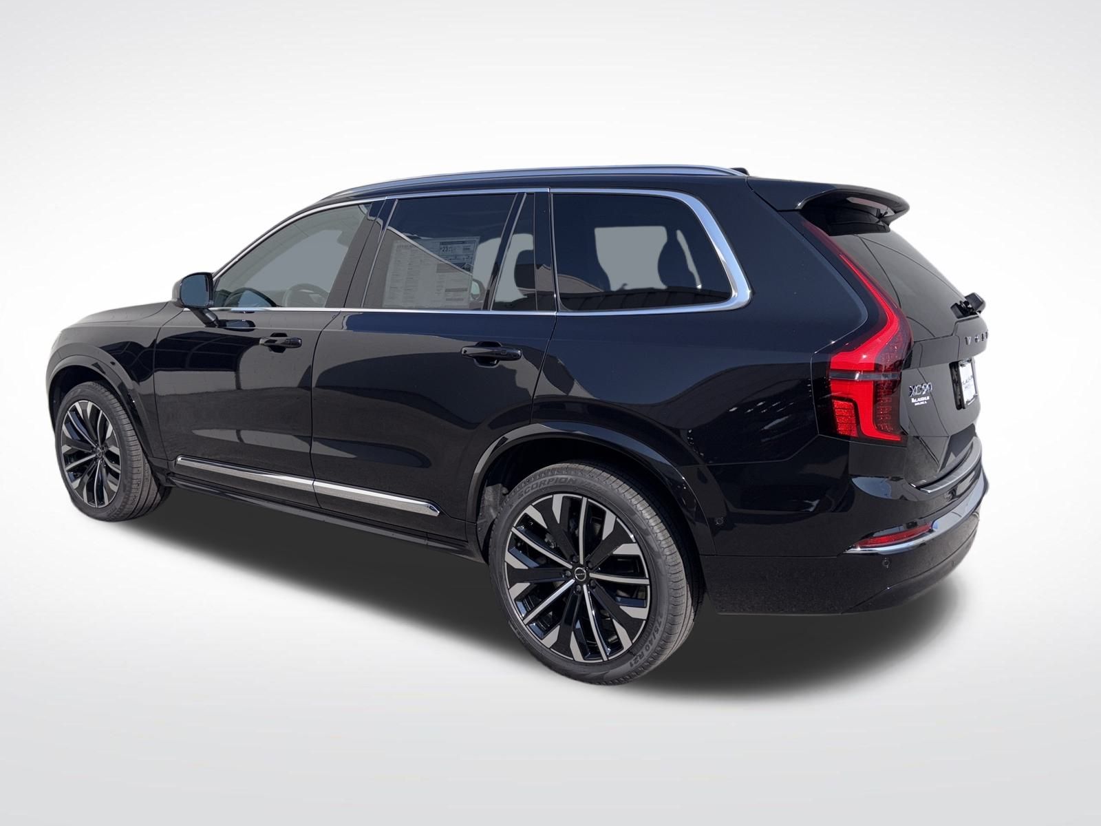 2026 Volvo XC90 AWD Plus photo 3