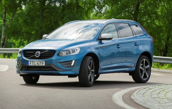 2016 Volvo XC60 parked on a road