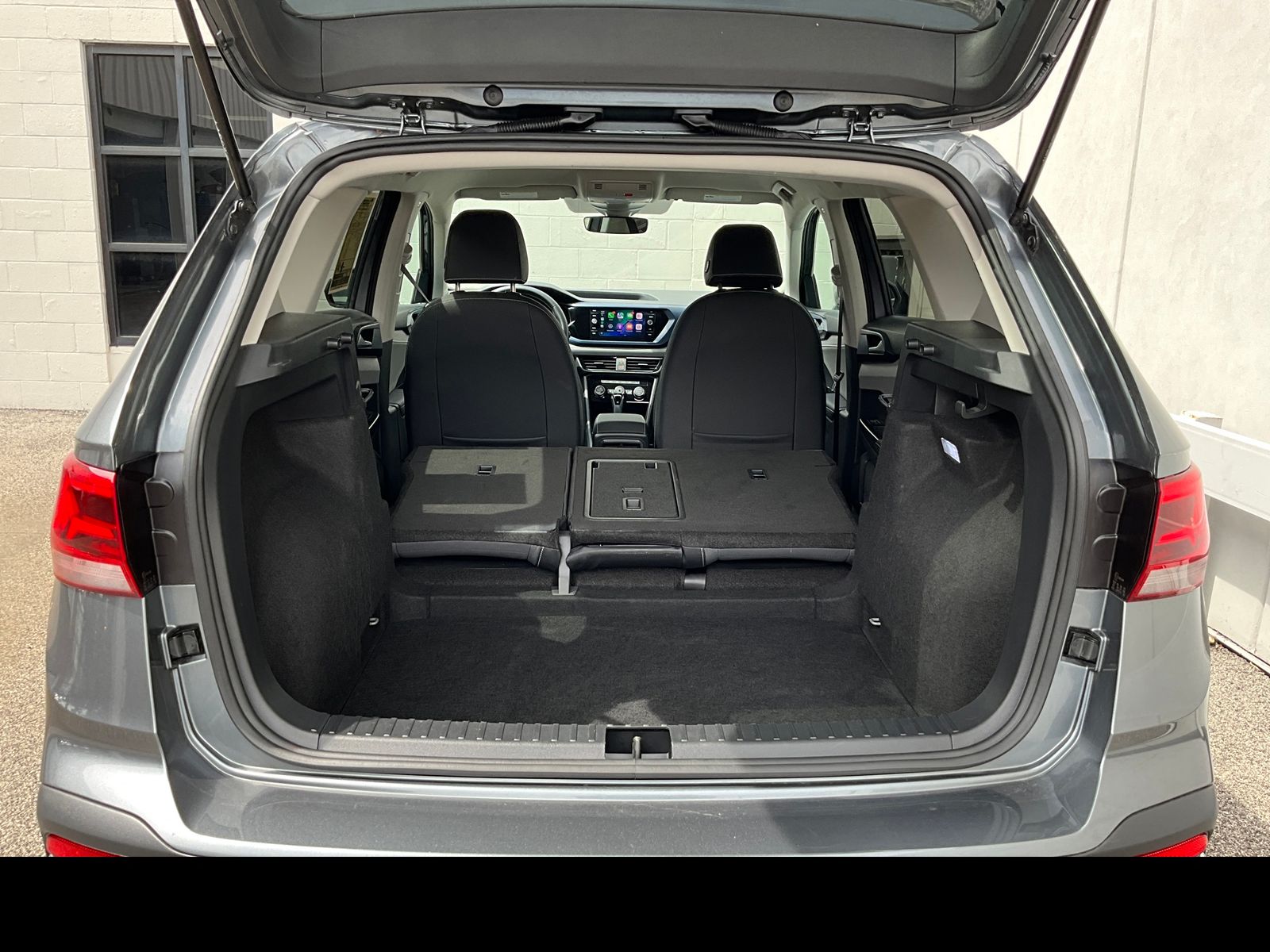 2024 Volkswagen Taos SE - Photo 10