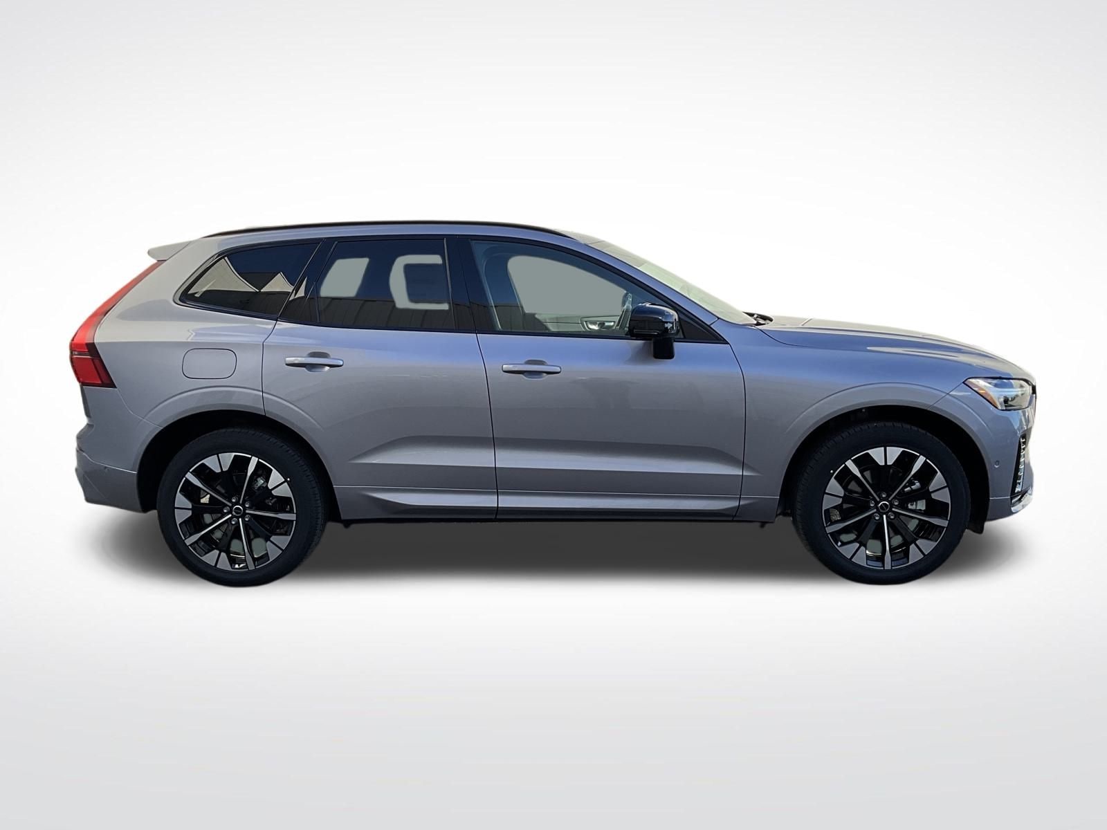 2026 Volvo XC60 Plus - Photo 6